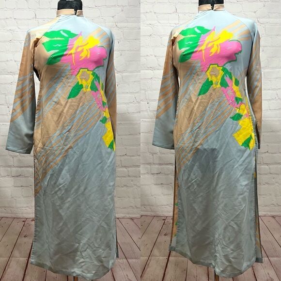 Super Cute Vietnamese Dress size 0-2. GUC great for Anime/Comicon costume - Picture 1 of 12